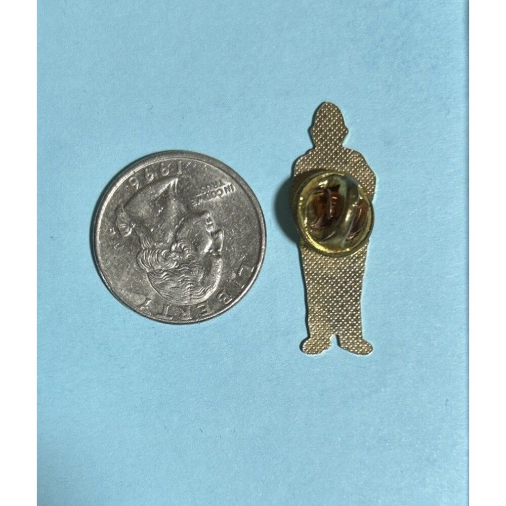 British Royal Police Bobby Lapel, Souvenir Pin or Badge - Picture 2 of 2